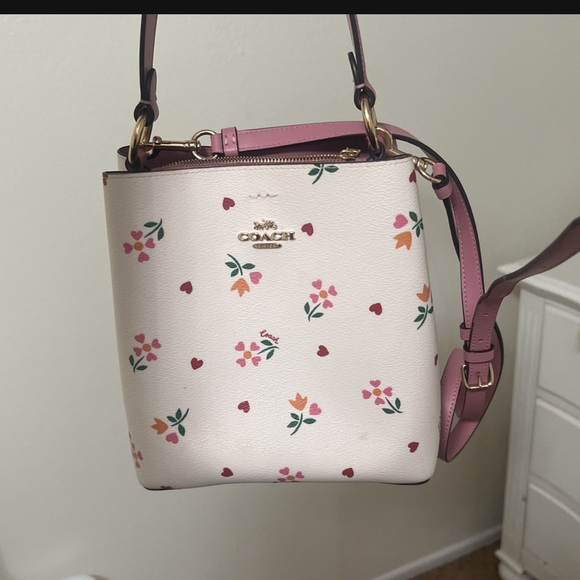Coach Handbags - Coach bag